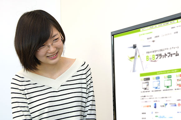 写真：社員画像2